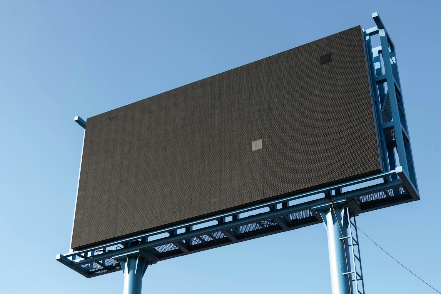 QR Codes for Billboards, OOH & DOOH: Making Big Ads Work Harder